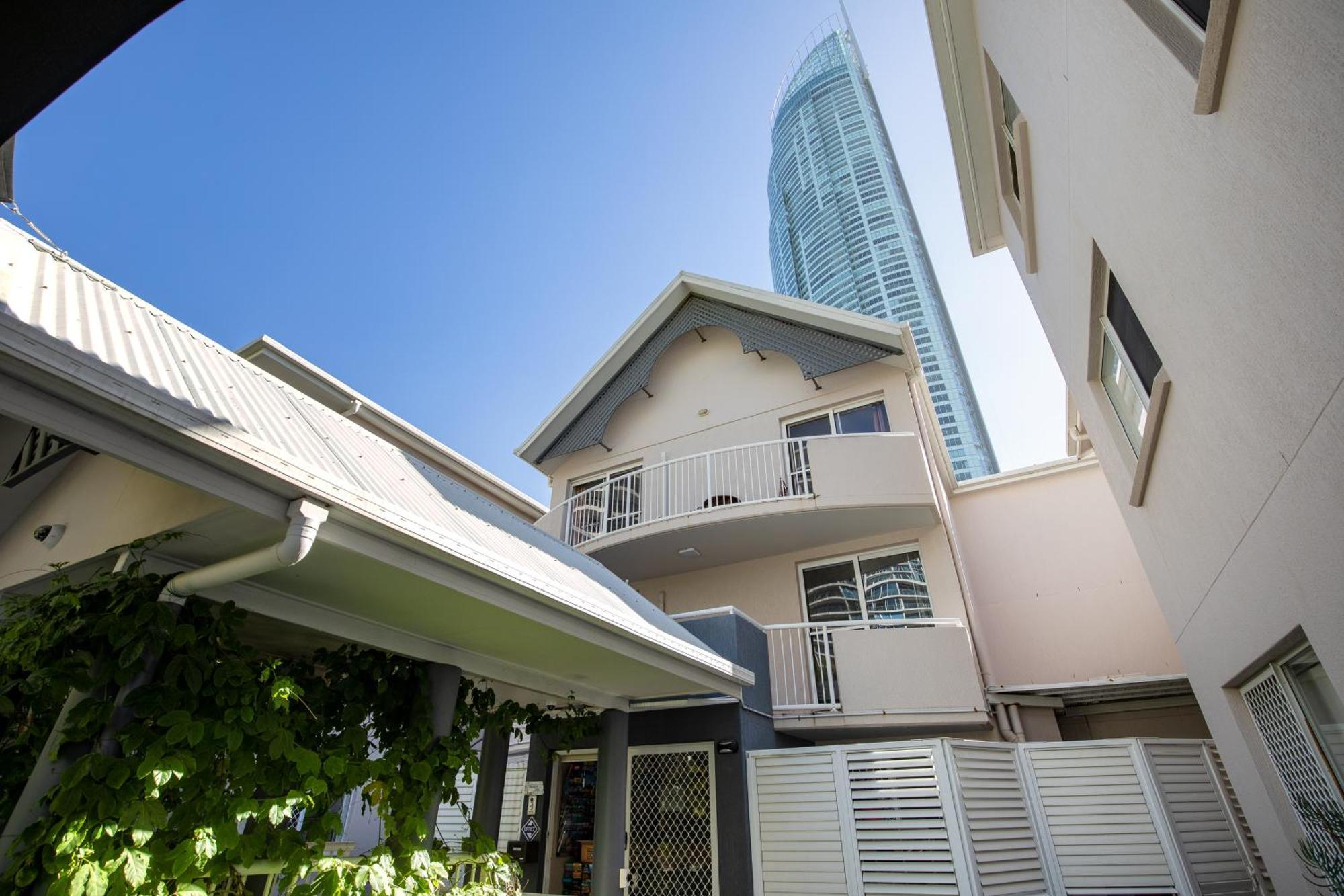 Costa D'Ora Holiday Apartments Gold Coast Exterior photo