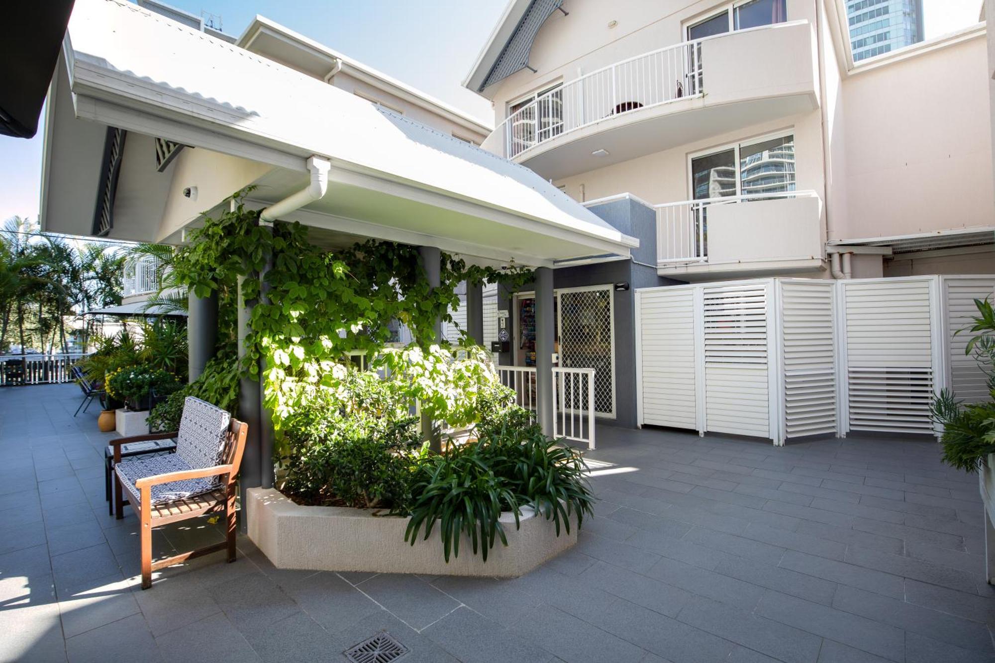 Costa D'Ora Holiday Apartments Gold Coast Exterior photo
