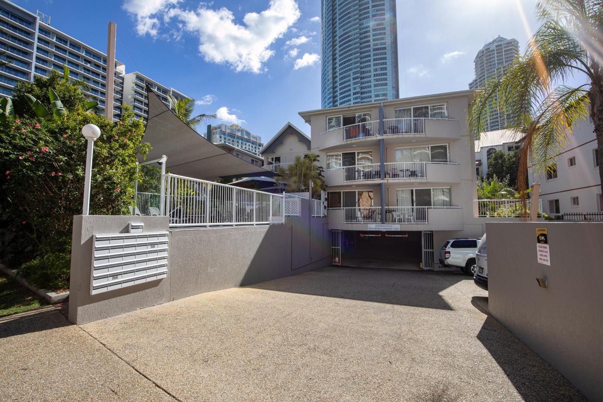 Costa D'Ora Holiday Apartments Gold Coast Exterior photo