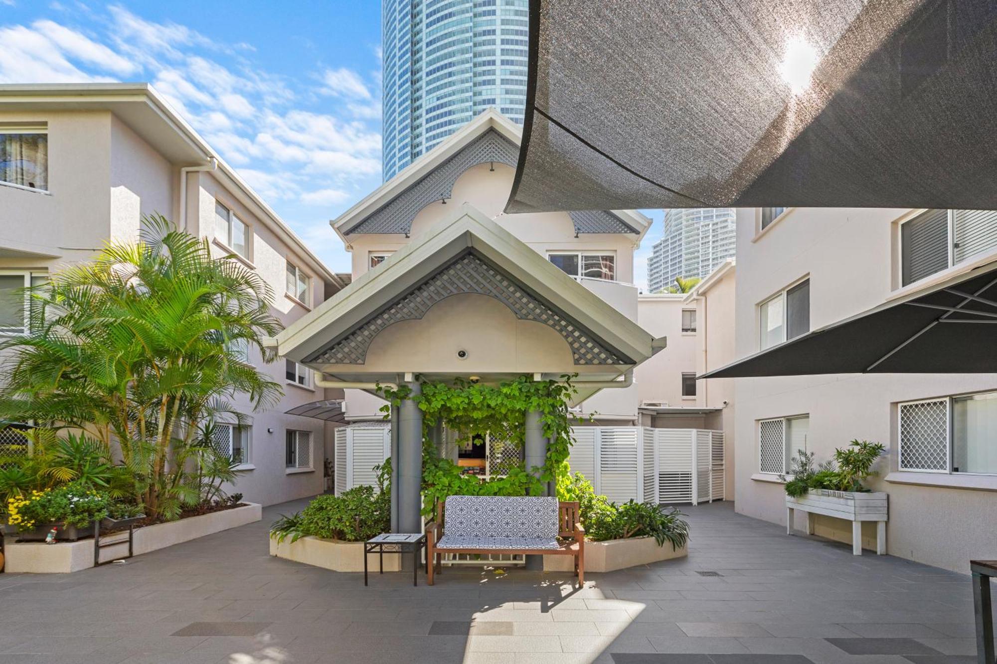 Costa D'Ora Holiday Apartments Gold Coast Exterior photo